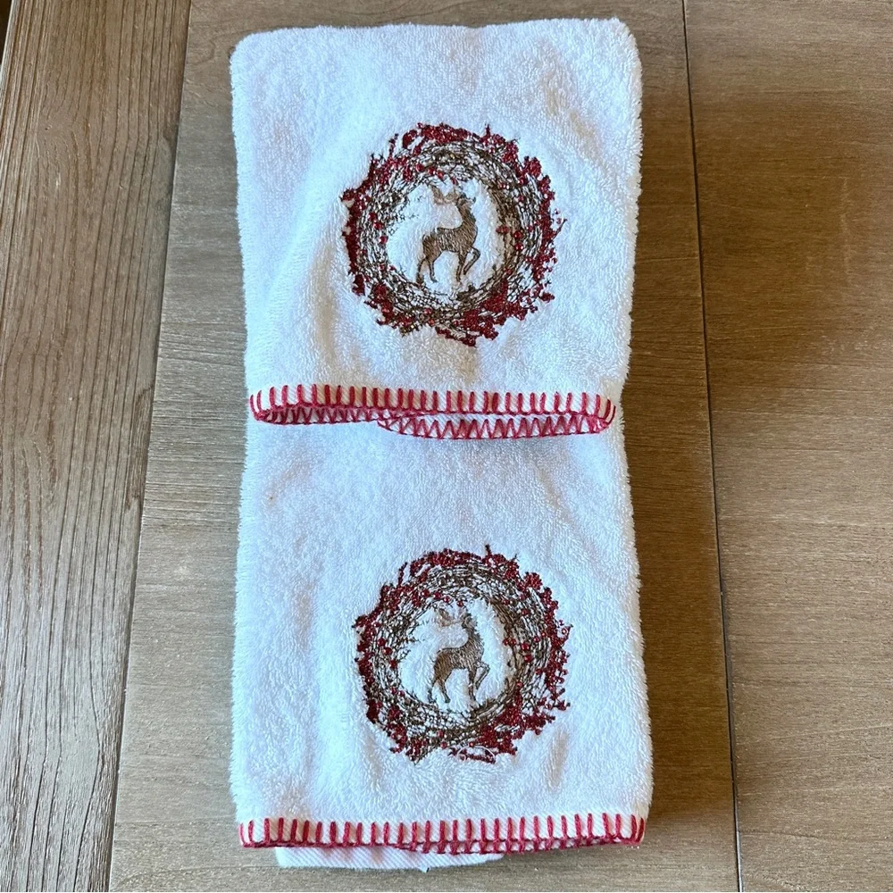Christmas Holiday Hand Towels Embroidered Set of 2